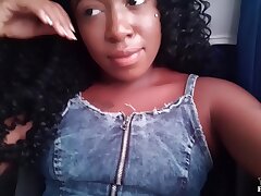 Estava brincando no &ocirc;nibus de viagem - Bruna Ebony